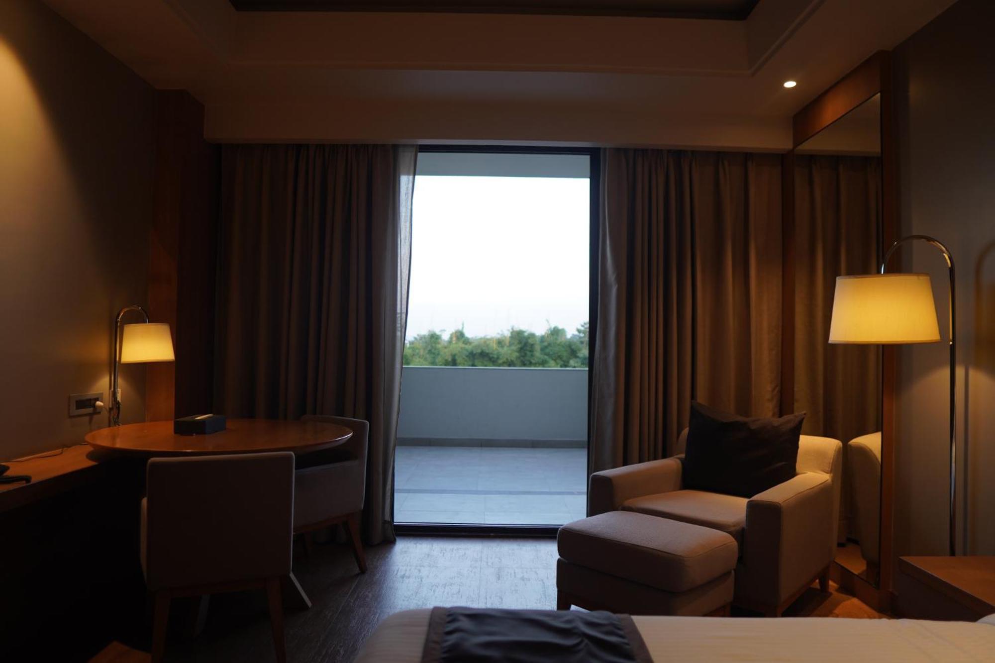 Kiranshree Grand Otel Guwahati Dış mekan fotoğraf