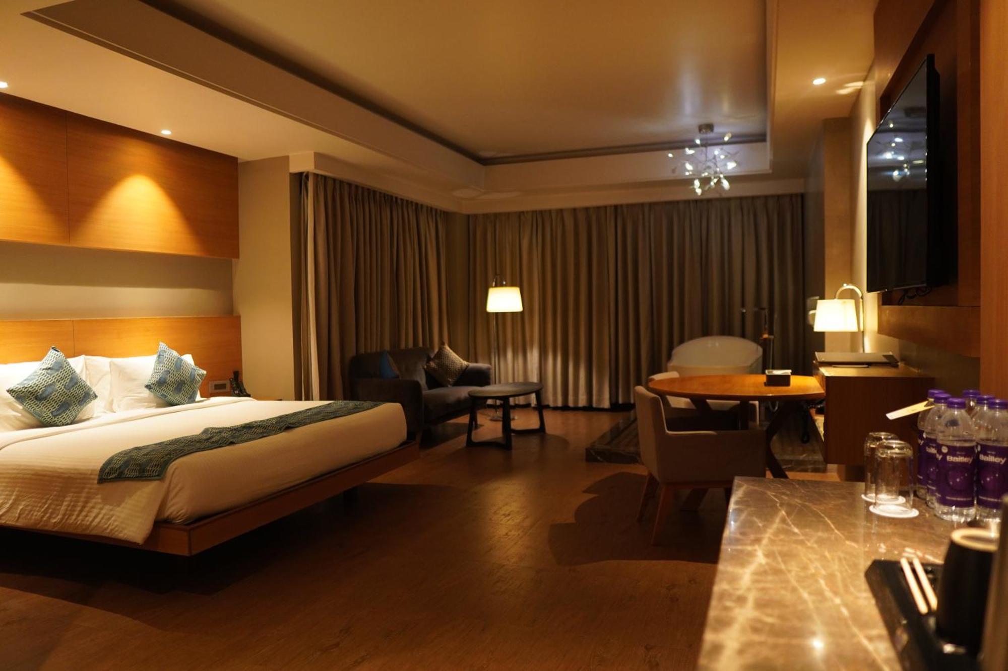 Kiranshree Grand Otel Guwahati Dış mekan fotoğraf