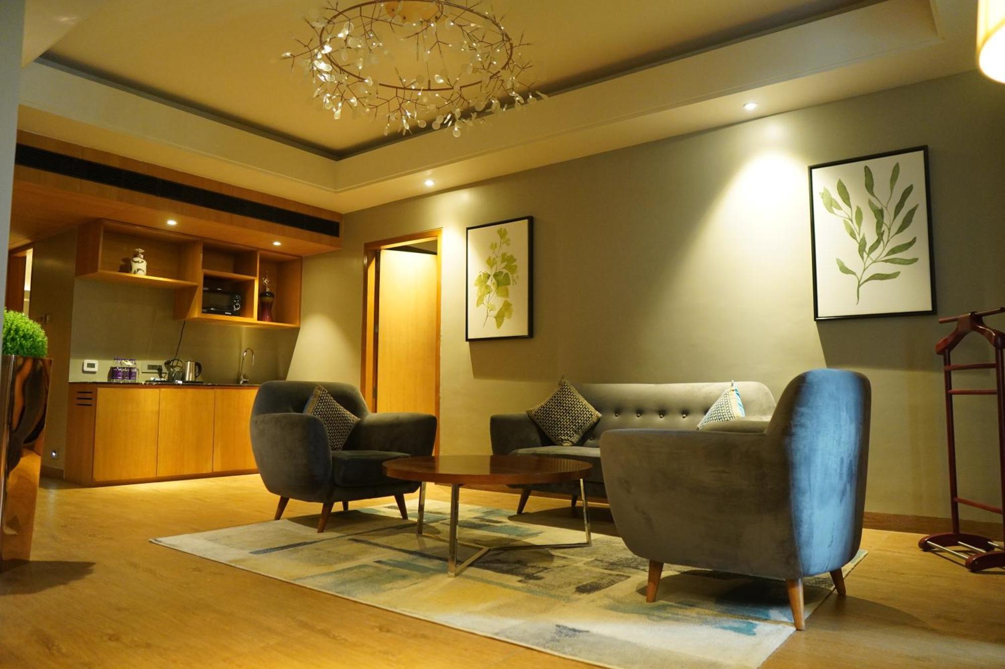 Kiranshree Grand Otel Guwahati Dış mekan fotoğraf