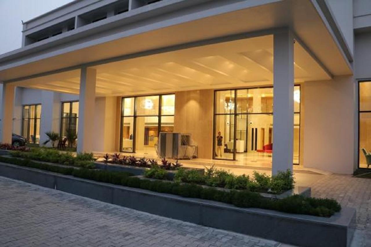 Kiranshree Grand Otel Guwahati Dış mekan fotoğraf