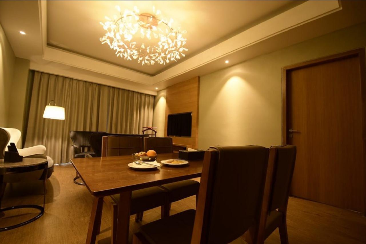 Kiranshree Grand Otel Guwahati Dış mekan fotoğraf