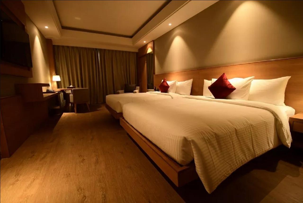 Kiranshree Grand Otel Guwahati Dış mekan fotoğraf